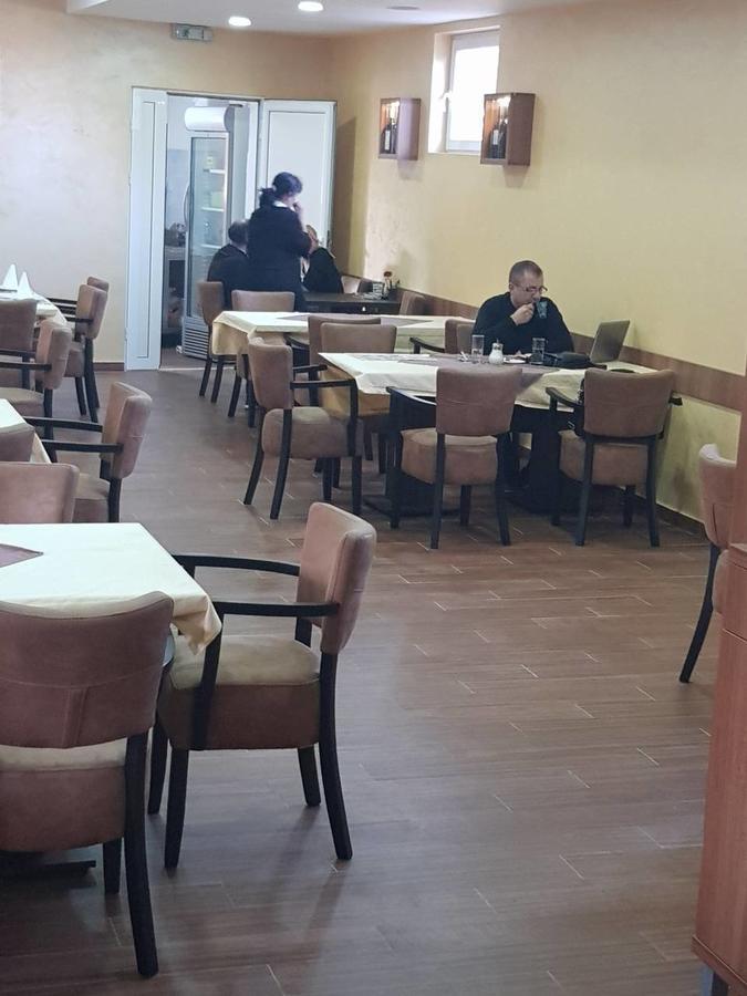 Di Camera Uno Белград Екстериор снимка